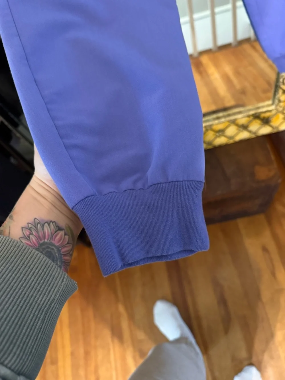 Figs Scrub Set in Blueberry - Picture 10 of 16